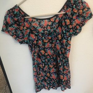 Stretchy floral top